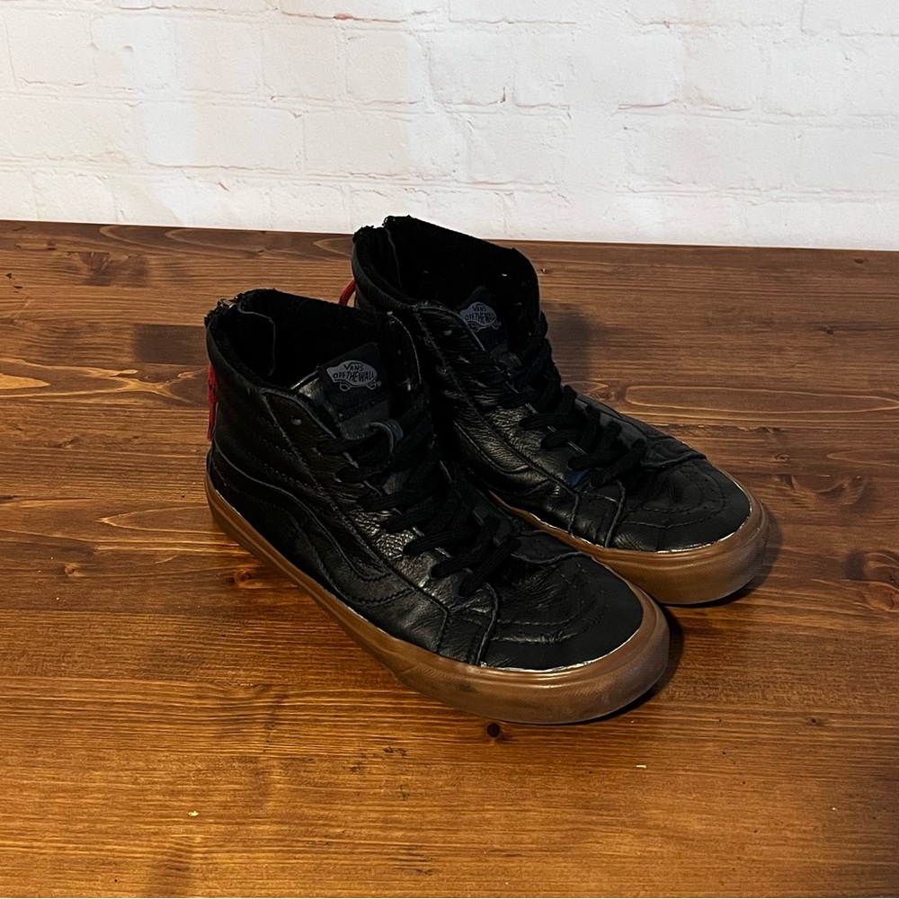 Vans Men's Black Leather High-Top Sneakers M7/W8.5